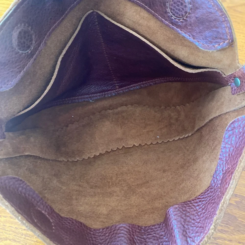 Portland Leather Nutmeg Koala Sling bag with fabric strap. - Picture 3 of 3